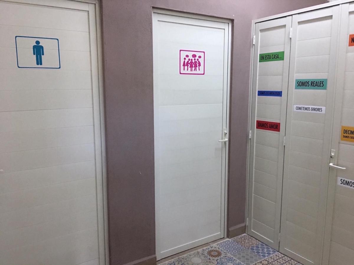 Hostal 布塞里亚斯 外观 照片
