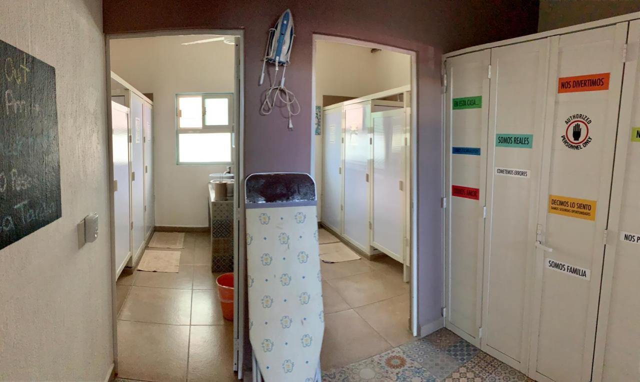 Hostal 布塞里亚斯 外观 照片